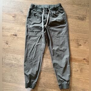 Vuori Men's Olive Green Joggers, large